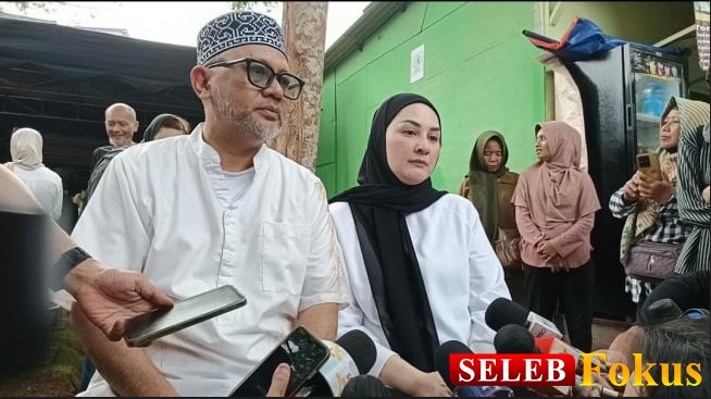 Ayah Mona Ratuliu meninggal